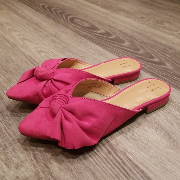a new day Shoes - a new day | Hot Pint Pointed Toe Mules with Bow